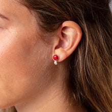 Laden Sie das Bild in den Galerie-Viewer, DUR Schmuck: Ohrringe, Ohrstecker "Strandfeuer" mit Koralle O4977