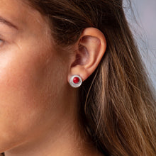 Laden Sie das Bild in den Galerie-Viewer, DUR Schmuck: Ohrringe, Ohrstecker "Feuerstrudel" mit Koralle O5144