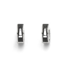 Laden Sie das Bild in den Galerie-Viewer, DUR Schmuck: Ohrring, Creole "Kap Arkona" der Rügen Leuchtturm Ohrring mit Lavasand O5252