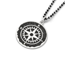 Laden Sie das Bild in den Galerie-Viewer, Anhänger "Kompassrose"