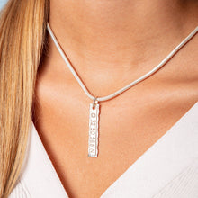 Laden Sie das Bild in den Galerie-Viewer, DUR Schmuck: Anhänger "Berlin", 925er Sterlingsilber P3322