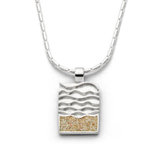 Laden Sie das Bild in den Galerie-Viewer, DUR Schmuck: Anhänger "Strandwellen", mit Strandsand, P3579