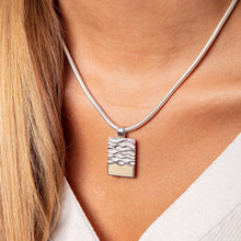 Laden Sie das Bild in den Galerie-Viewer, DUR Schmuck: Anhänger "Strandwellen", mit Strandsand, P3579