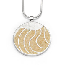 Laden Sie das Bild in den Galerie-Viewer, DUR Schmuck: Anhänger "Welle" mit Strandsand P3784