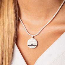 Laden Sie das Bild in den Galerie-Viewer, DUR Schmuck: Anhänger "Strandwellen", mit Lavasand, P3795