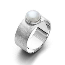 Laden Sie das Bild in den Galerie-Viewer, Ring "Betty"