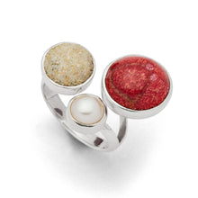 Laden Sie das Bild in den Galerie-Viewer, DUR Schmuck: Ring "Strandfeuer" mit Strandsand und Koralle R4864