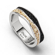Laden Sie das Bild in den Galerie-Viewer, DUR Schmuck: Ring "Welle Sand/Lavasand" mit Strandsand und Lavasand R5591