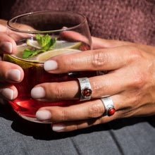 Laden Sie das Bild in den Galerie-Viewer, DUR Schmuck: Ring "Betty" mit Bernstein R5716