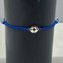 Laden Sie das Bild in den Galerie-Viewer, DUR Schmuck: Armband "Kompassrose" Elastik A1505