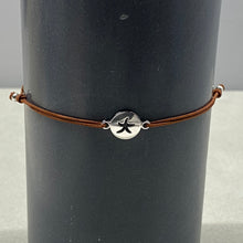 Laden Sie das Bild in den Galerie-Viewer, DUR Schmuck: Armband "Seestern" Elastik A1504