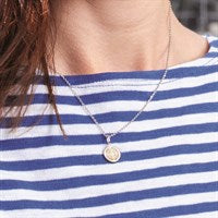 Laden Sie das Bild in den Galerie-Viewer, DUR Schmuck: Kette "Kompass 2.0" mit Strandsand K2668 / K2966