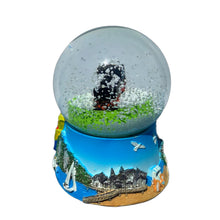 Laden Sie das Bild in den Galerie-Viewer, Große Schneekugel „Rasender Roland“ – Insel Rügen, Lokomotive, bunt bemalt
