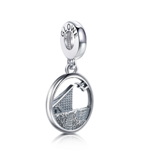 Laden Sie das Bild in den Galerie-Viewer, Charm „Glowe – Müther Schalenbau“ aus 925er Silber mit Gravur Glowe/Rügen – Inselsilber Schmuck, passend für Sammelarmband oder Kette
