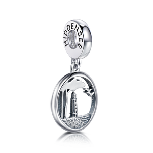Inselsilber Charm Hiddensee Silberanhänger mit Gravur „HIDDENSEE“ – Seitenansicht
