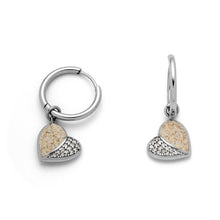 Laden Sie das Bild in den Galerie-Viewer, Creole Heart aus Edelstahl mit beweglichem Herz-Einhänger, echtem Strandsand® und Crystalsteinen von DUR (STE1005SA)
