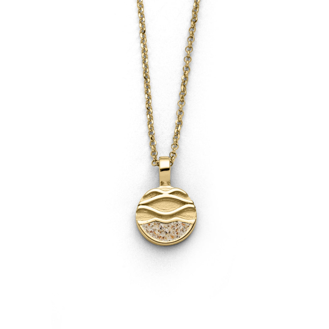 Vergoldete DUR Erbskette mit rundem Anhänger, im unteren Drittel mit echtem Strandsand gefüllt, polierte und mattierte Oberfläche, 45 cm lang, aus 925er Sterling-Silber