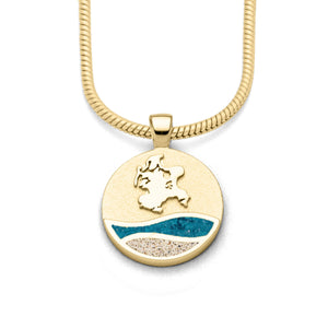 DUR Schmuck: Anhänger Strandwellen "Insel Rügen", klein, 15 mm, mit Strandsand und blauem Steinsand, vergoldet, P4745