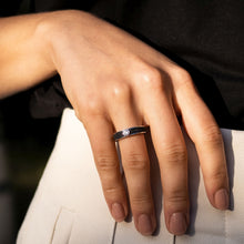 Laden Sie das Bild in den Galerie-Viewer, DUR Schmuck: Ring &quot;Venus&quot; mit Lavasand und Zirkonia R5618
