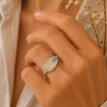 Laden Sie das Bild in den Galerie-Viewer, DUR Schmuck: Ring "Sandglow" mit Strandsand/Crystal, Edelstahl, STR1010SA
