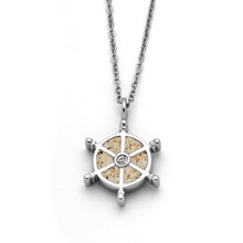Laden Sie das Bild in den Galerie-Viewer, Feine Kette Navora 15 mm aus Edelstahl mit echtem Strandsand®, Steuerrad-Anhänger und 1,8 mm Crystal von DUR (STN1004SA)
