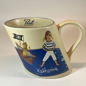 Schiefe Tasse, Keramik, „Piraten - Mädchen“ mit Wunschnamen - Jeder Name ist möglich!