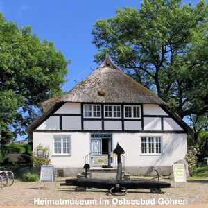 Das Heimatmuseum in Göhren: Das reetgedeckte Heimatmuseum mit seiner Ausstellung über das Leben auf der Halbinsel Mönchgut und speziell das neueröffnete Mönchguter-Trachtenmuseum sind immer einen Besuch wert.
